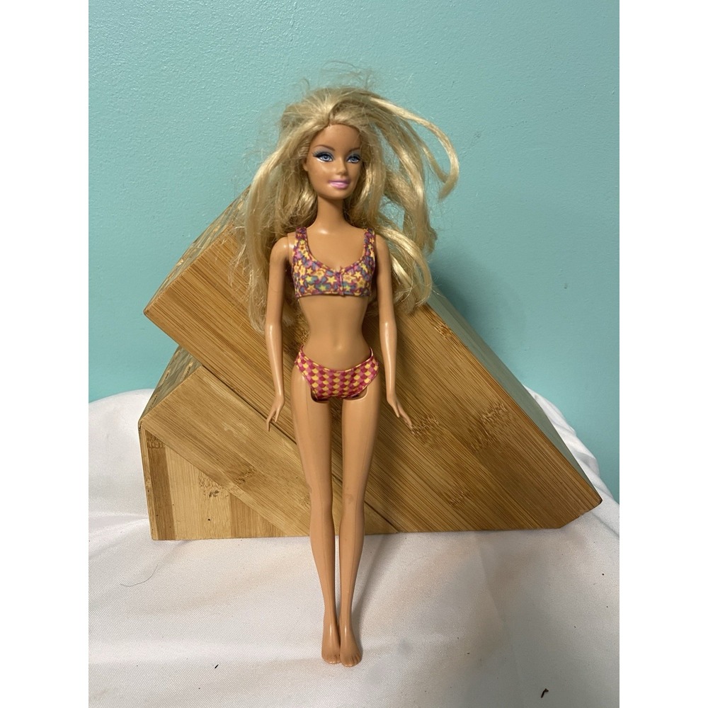 Mattel Barbie Beach Bikini Summer‎ Fun Seashells 1999 Big Feet Beach Glam